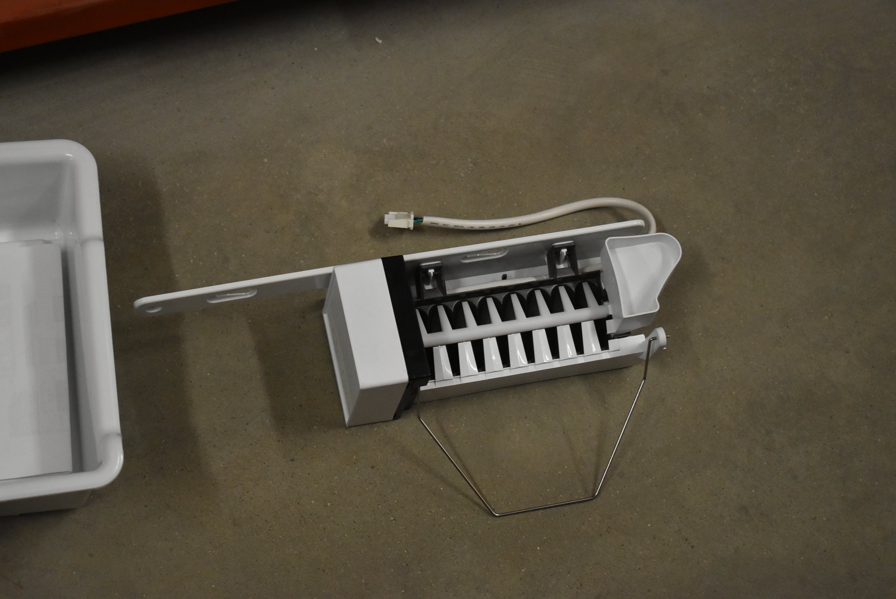 Frigidaire IMK0028A French Door Bottom Mount Ice Maker Kit NIB 12257