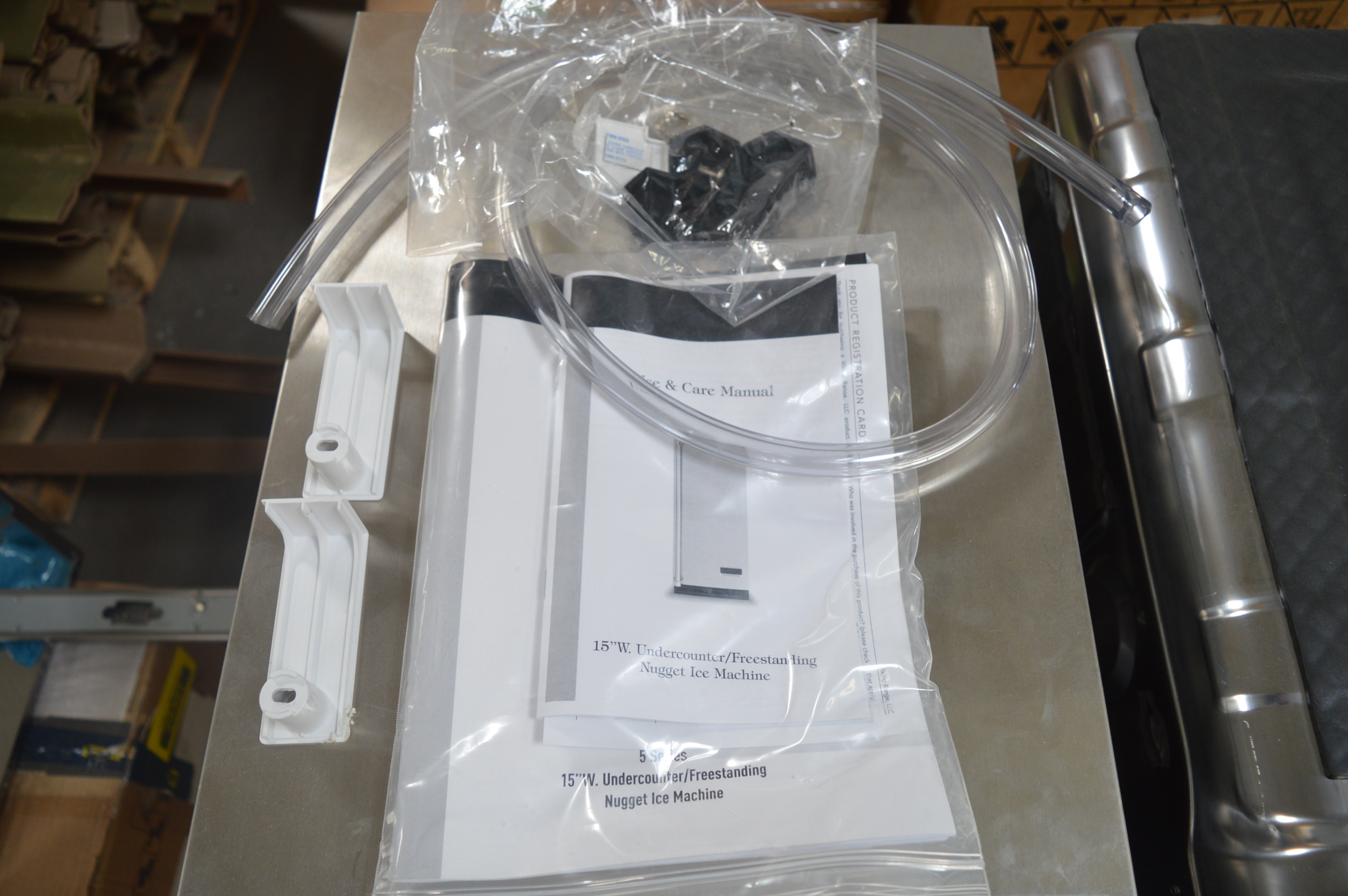 Viking FGIM515 15" Custom Panel BuiltIn Ice Maker NOB 28653 HRT