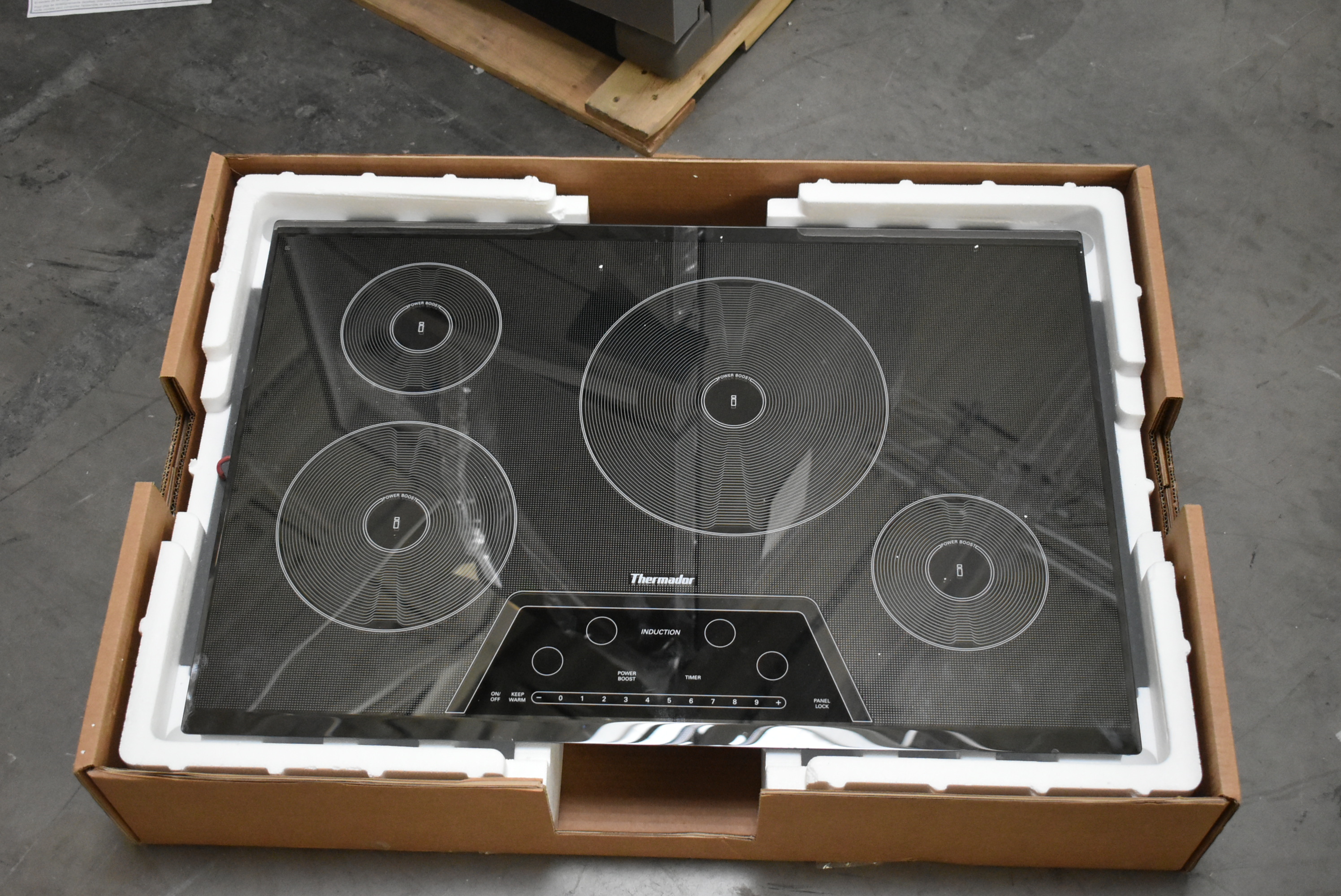 Thermador Cit304km 30 Silver Mirrored Finish Induction Cooktop