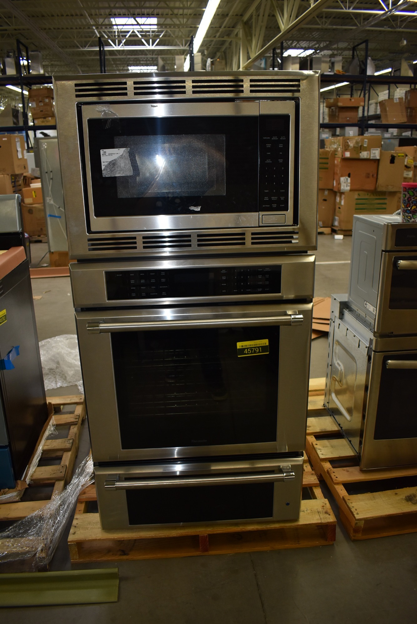 Thermador Medmcw31jp 30 Stainless Triple Combination Wall