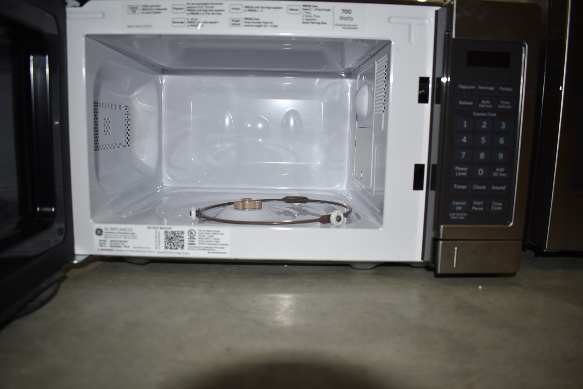 Ge Jem3072shss 18 Stainless Countertop Microwave Nob