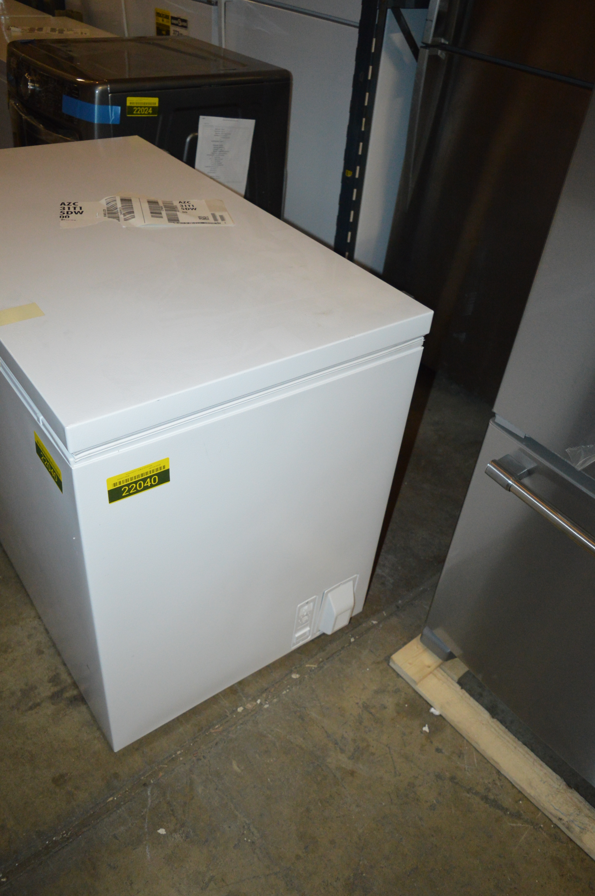 Amana Azc31t15dw 48 White Chest Freezer 148 Cuft 22040 4927