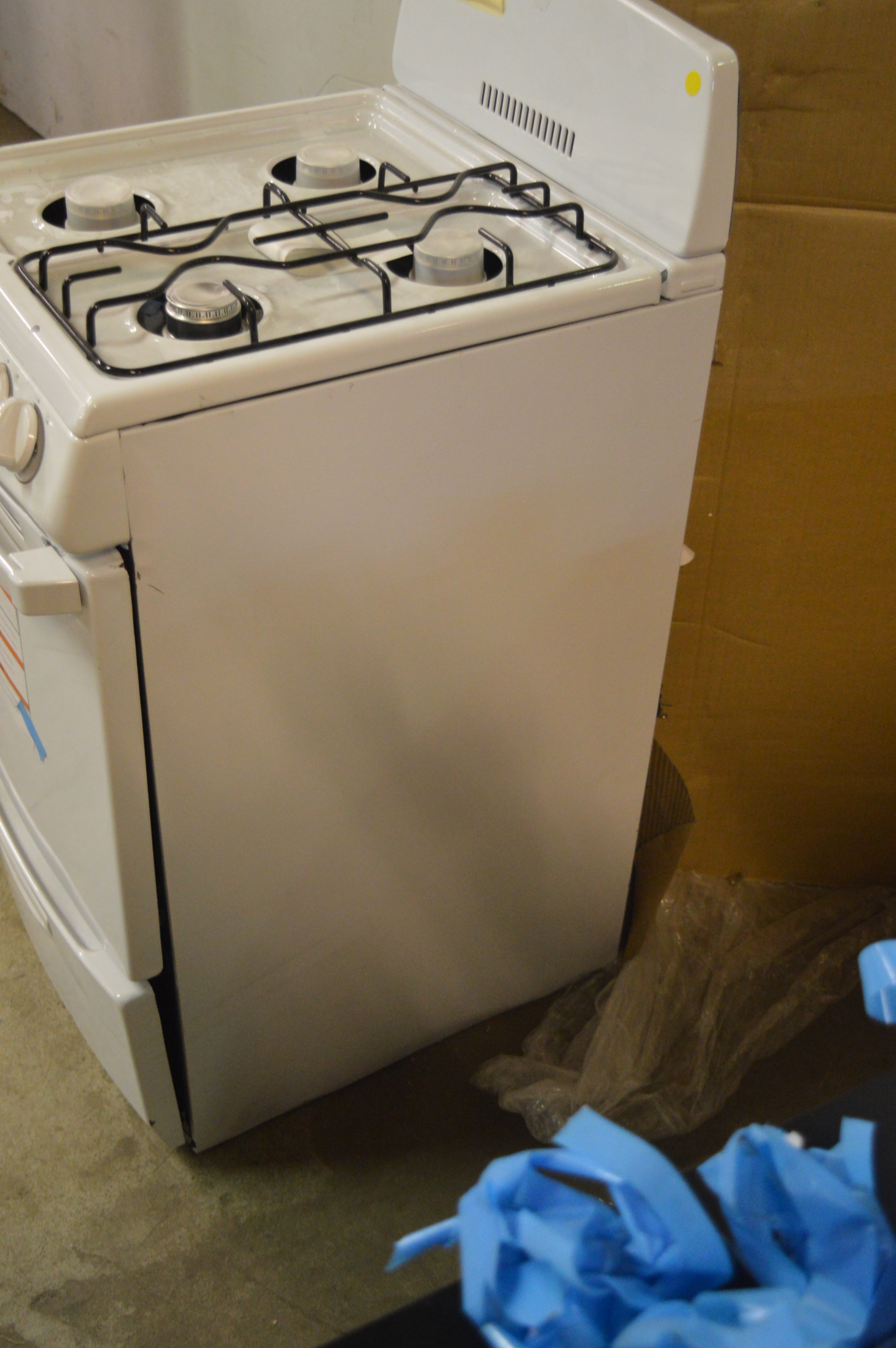 Danby DR200WGLP 20" White Freestanding Gas Range T2 NOB 13686 eBay