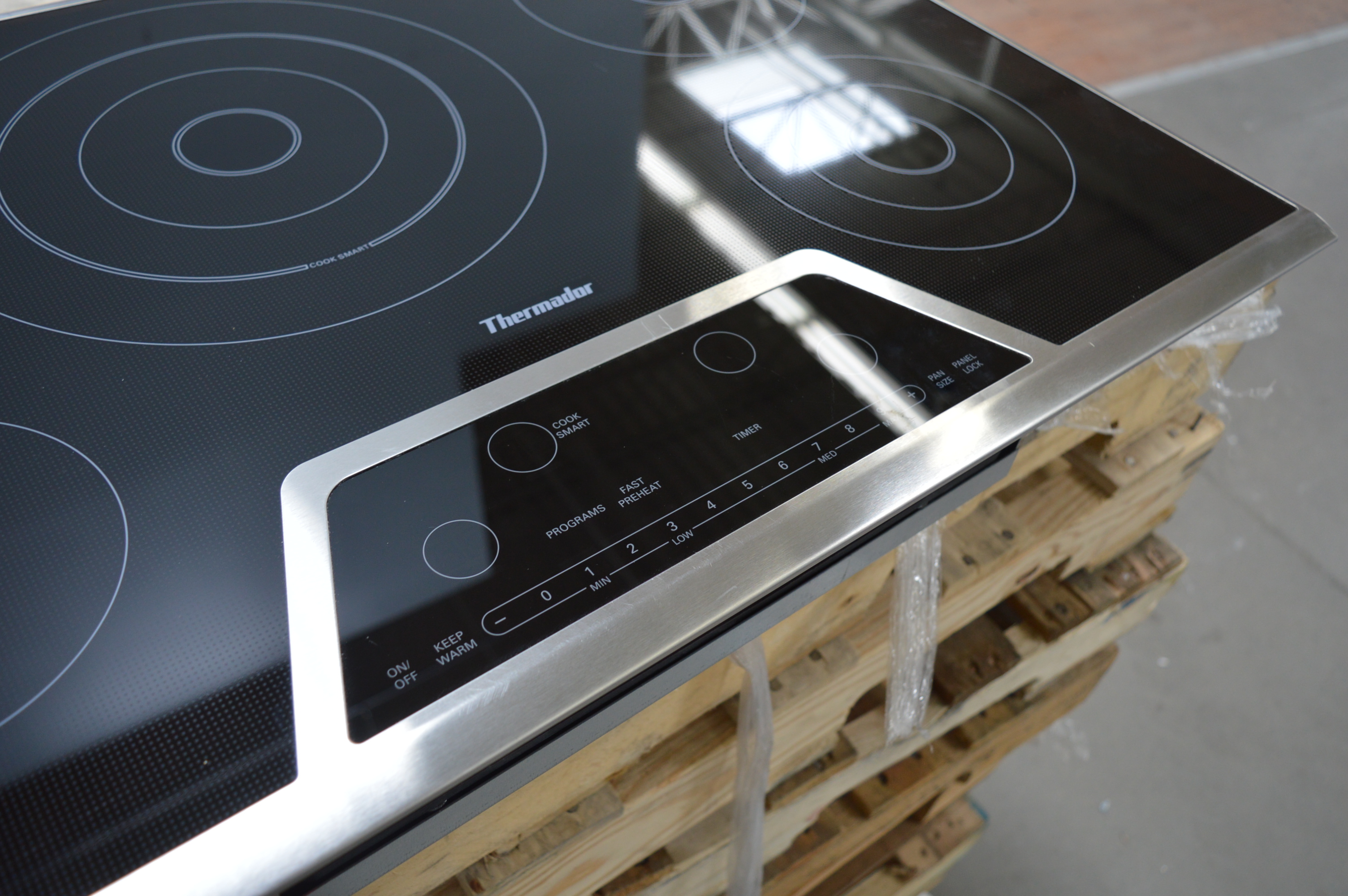 Thermador Cet304ns 30 Stainless Smoothtop Electric Cooktop Nob